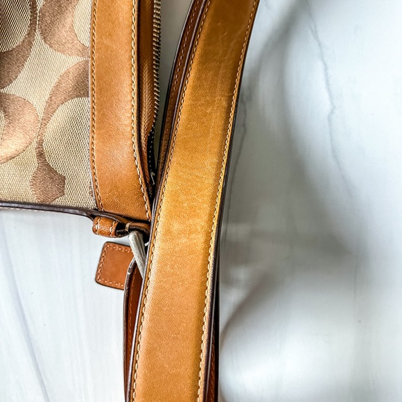 Coach Vintage Bucket Bag - Picture 8 of 9